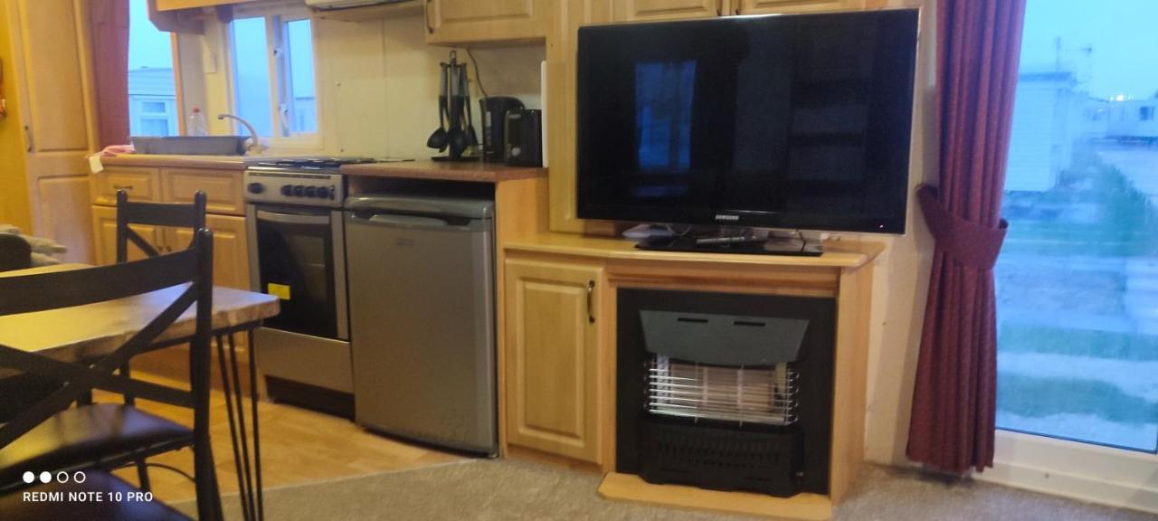 Beachside, Family-Friendly, Wifi, 6 Berth Caravan 19 In Ingoldmells Exterior photo